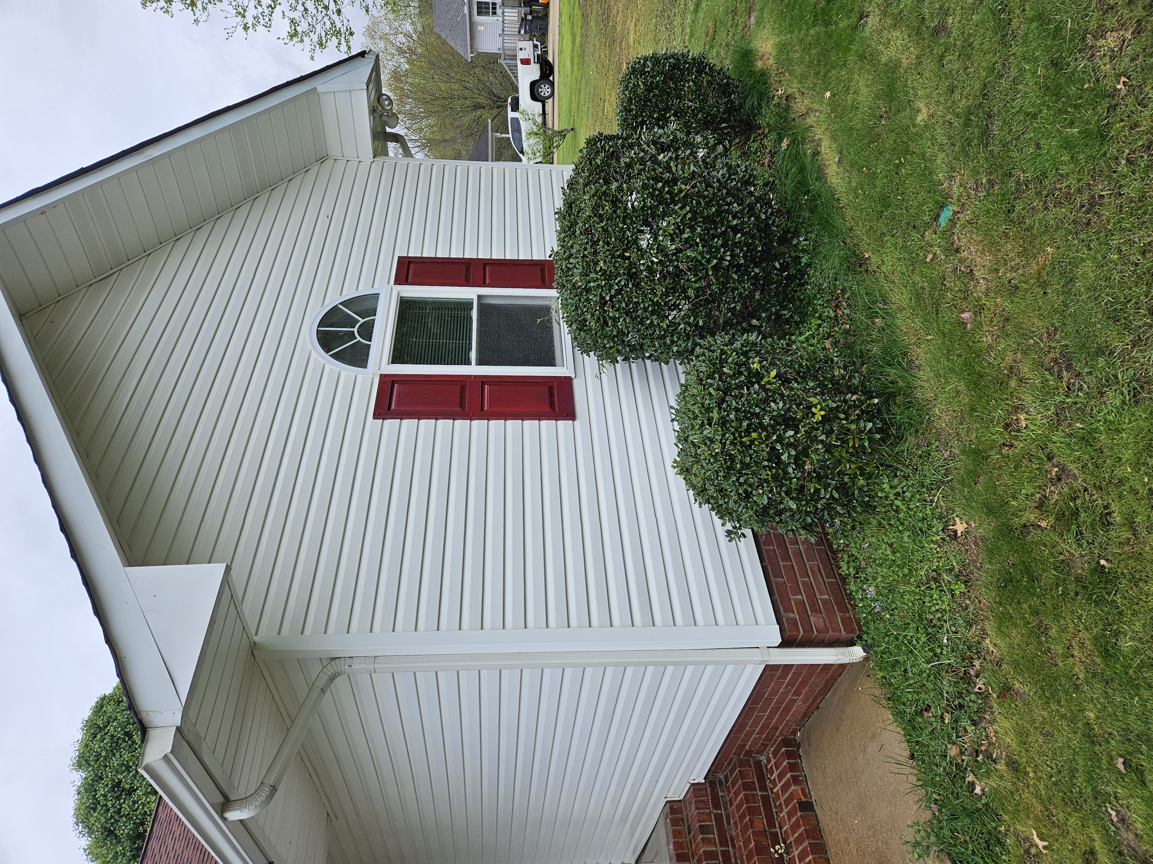 Radiant Pressure washing the exterior of your home in Waynesboro, TN  Thumbnail