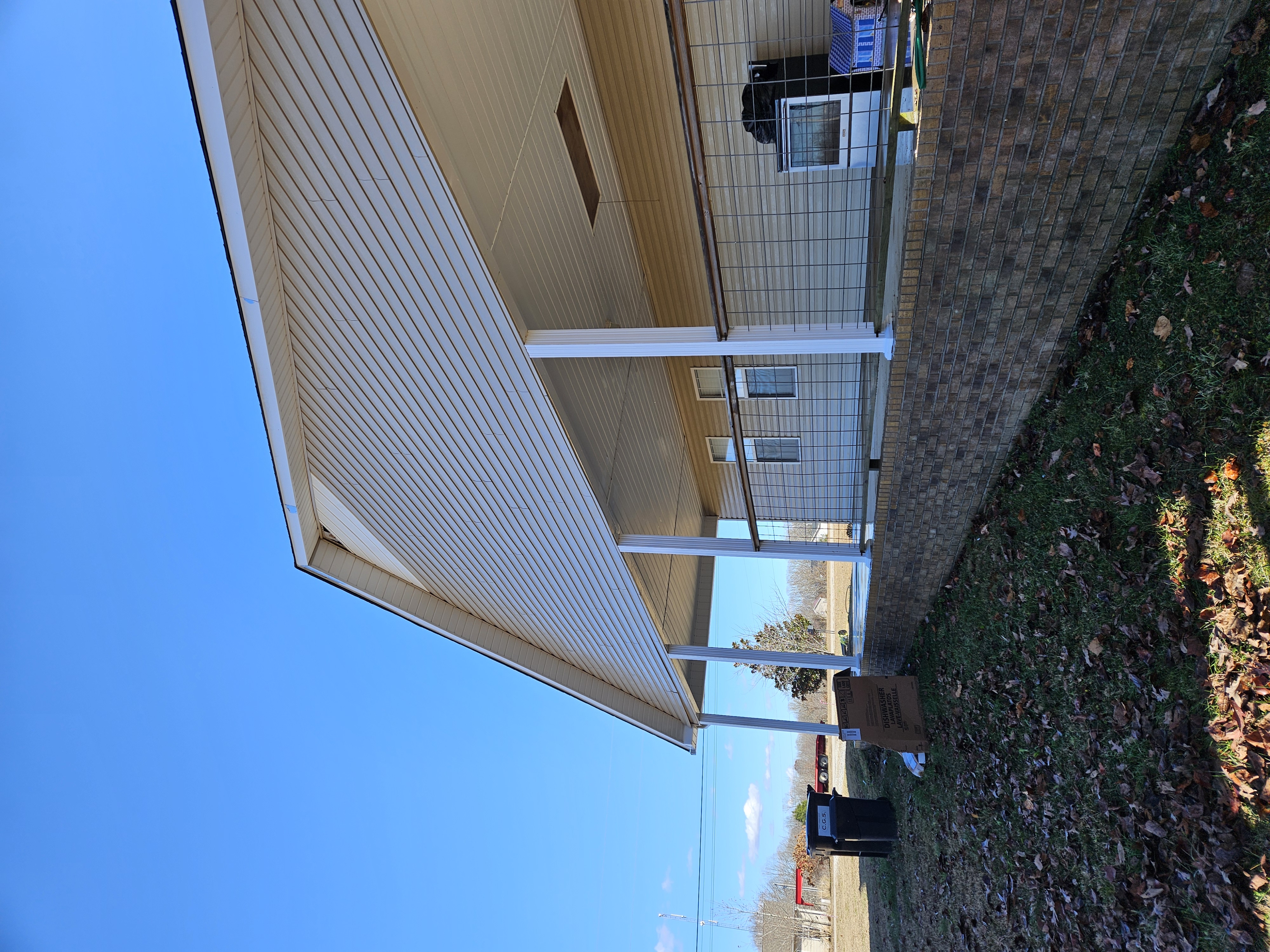 Refreshing Pressure washing and Driveway surface cleaning in Spring Hill, TN!